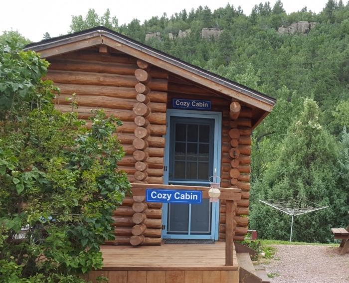 River Falls Lodging -Black Hills, South Dakota 温泉城 外观 照片