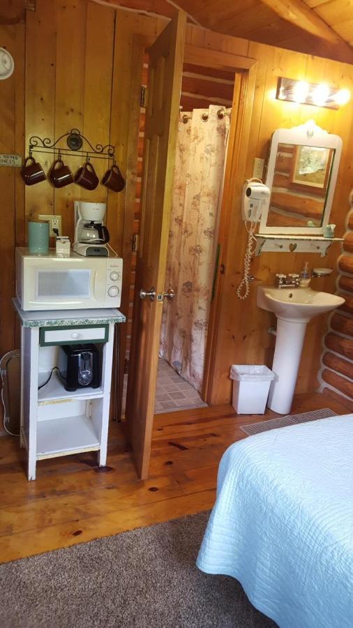 River Falls Lodging -Black Hills, South Dakota 温泉城 外观 照片