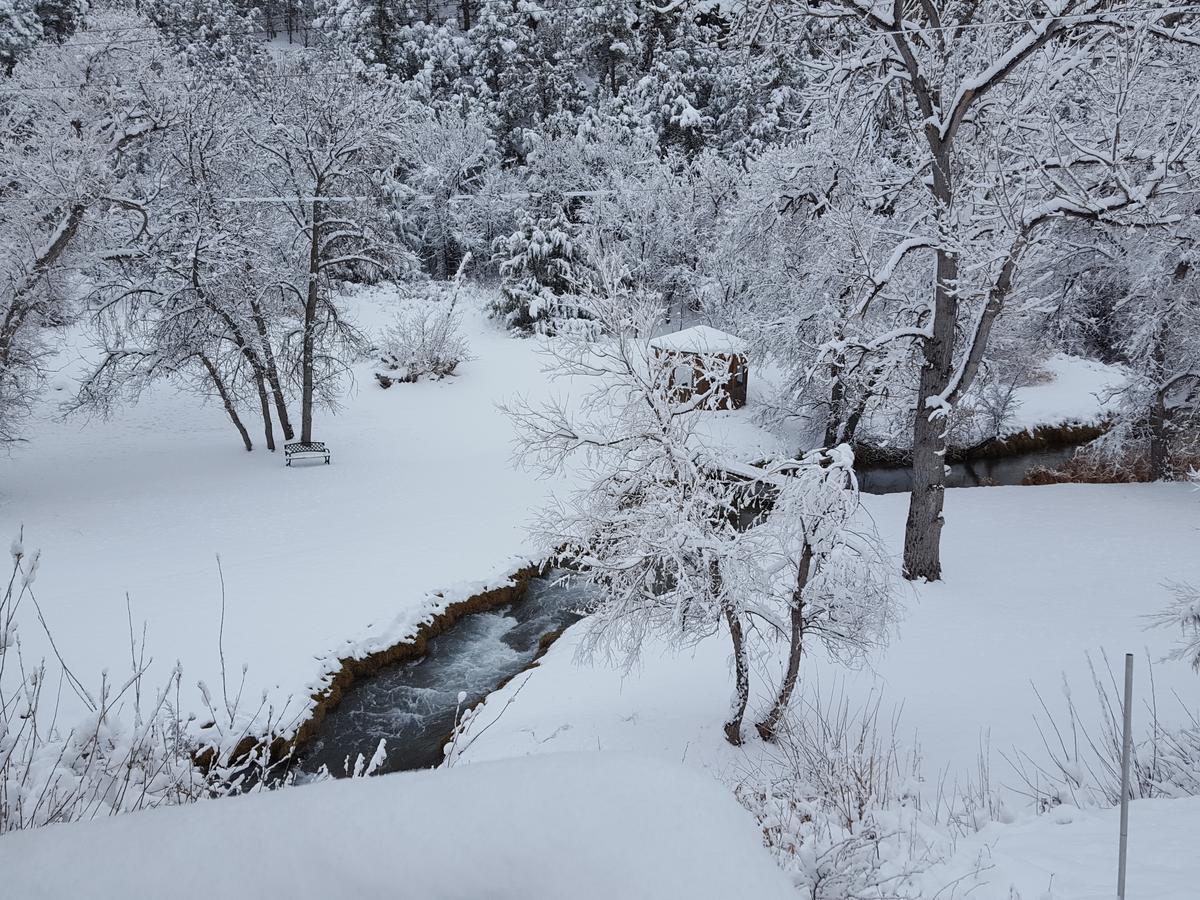 River Falls Lodging -Black Hills, South Dakota 温泉城 外观 照片